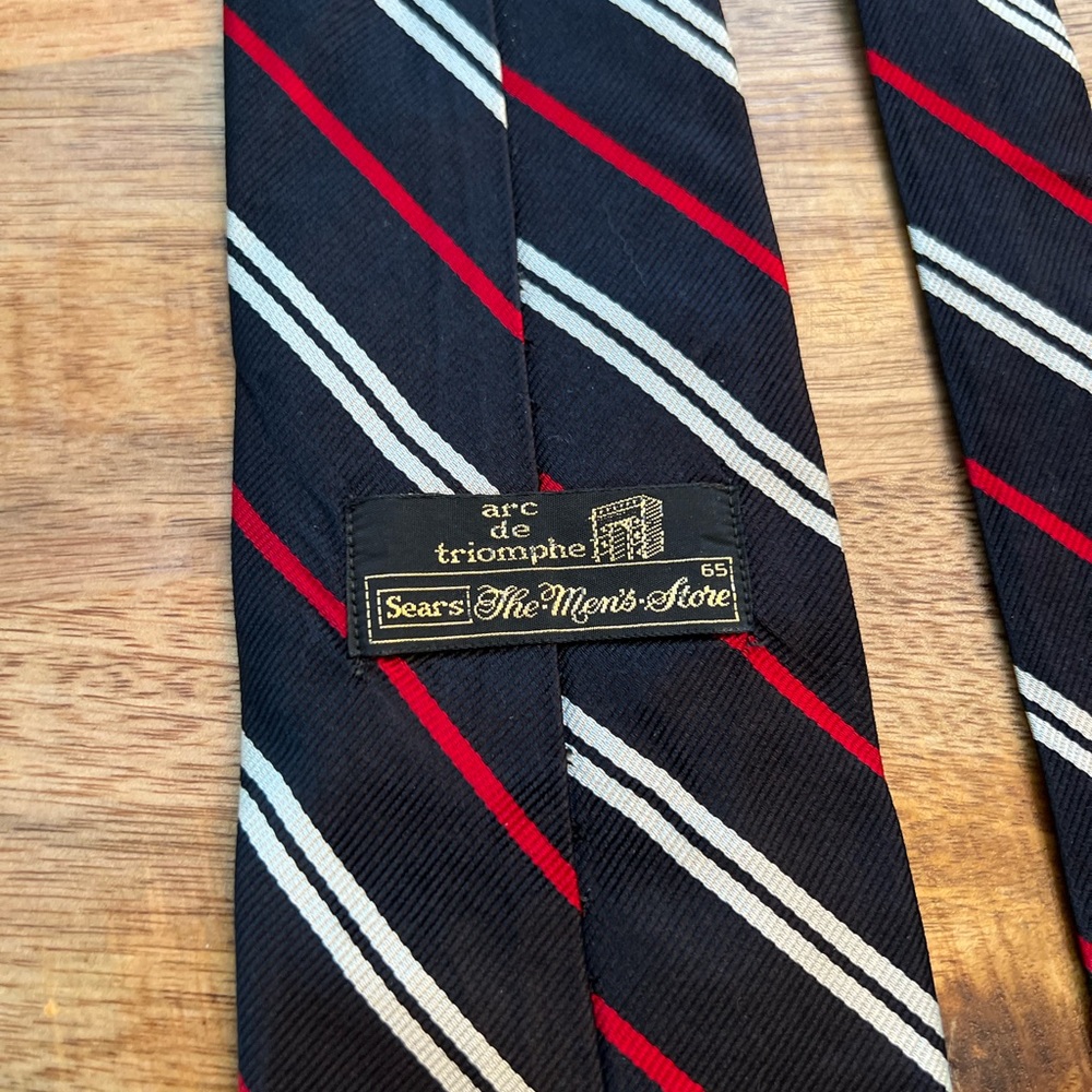 Classic Black Red Striped Silk Tie - Picture 8 of 9